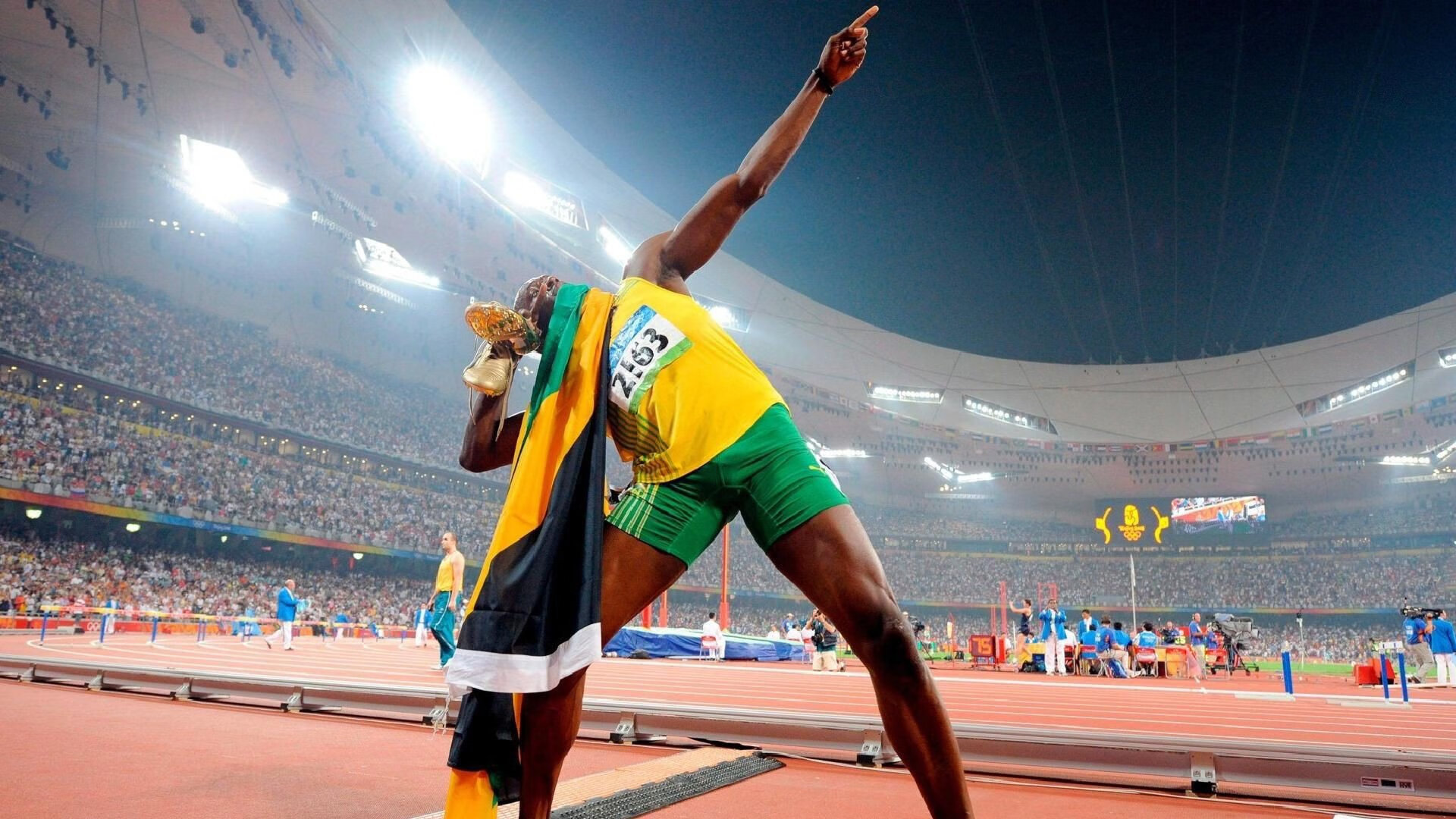 开云APP-东决关键战之夜，武切维奇赛后评分拉满，一场被数据遮蔽的战争